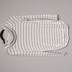 EUC Lou & Grey Turtleneck
